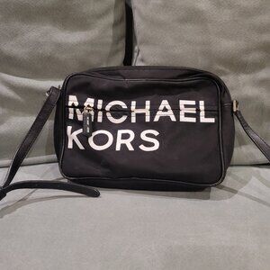 Micheal Kors cross body